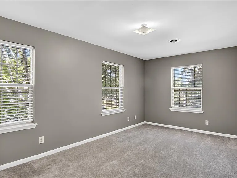 1630 Oxford Rd #F — Photo 13