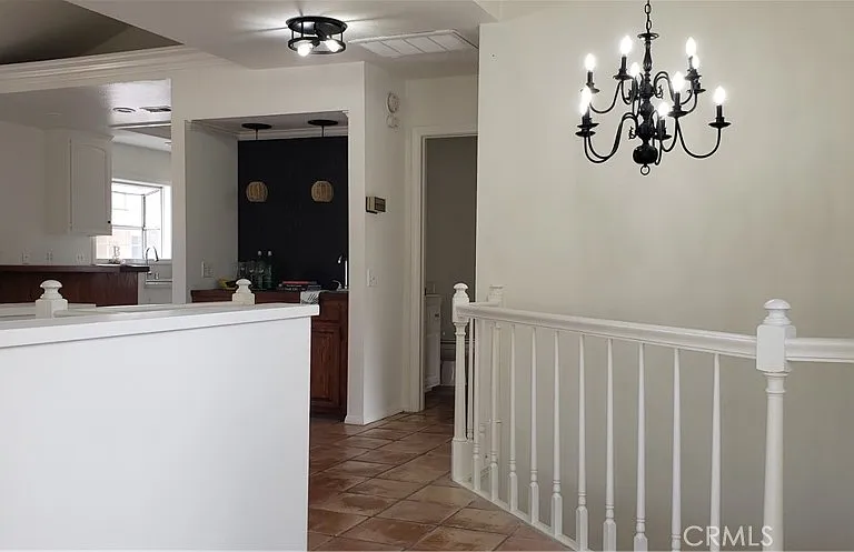 215 Knox St — Photo 27