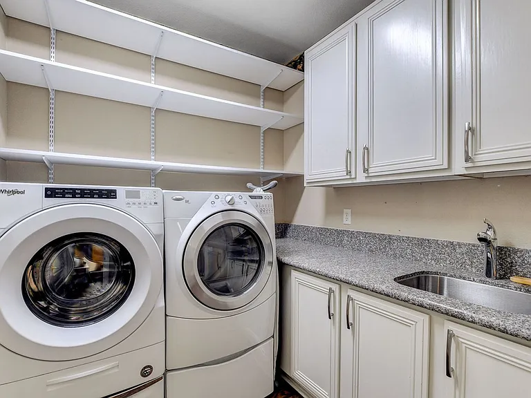 408 Silver Prairie Ct — Photo 51