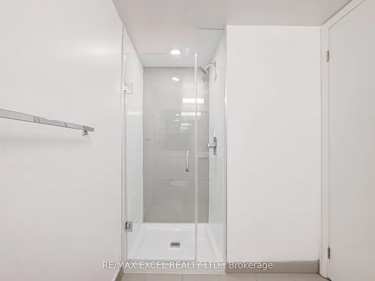 30 Gibbs Rd #1407 — Photo 11