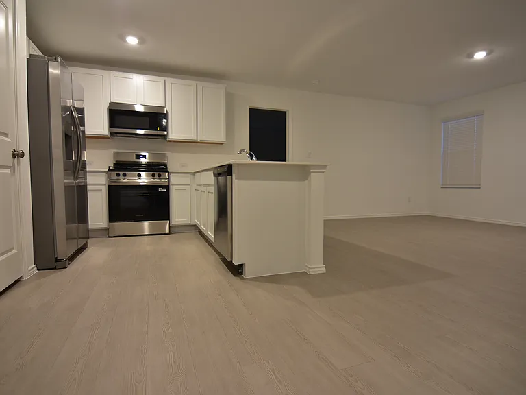 409 Keefer Ln — Photo 16