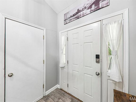 4th image of 12948 Autumn View Dr