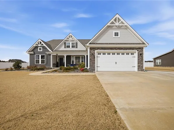 105 Ashbee Ct, Moyock, NC 27958