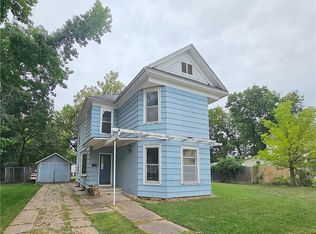804 N Washington Ave, Iola, KS 66749