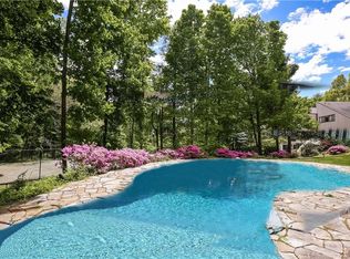 6 Sylvanleigh Rd, Purchase, NY 10577