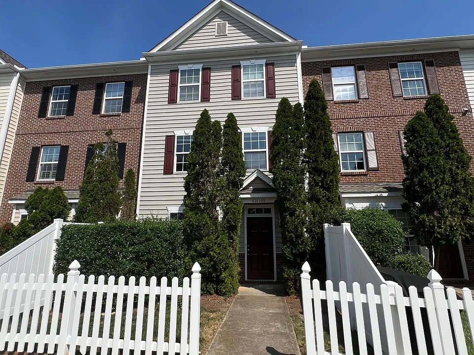 1121 Consortium Dr #105A