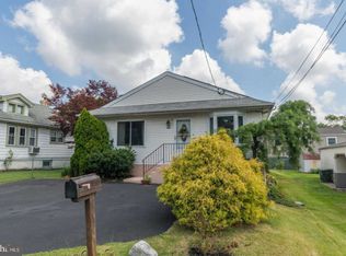 2905 Susquehanna Rd, Abington, PA 19001