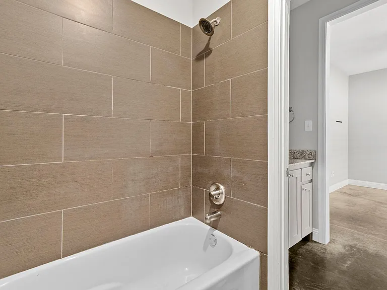 2806 Gordon Ave — Photo 12