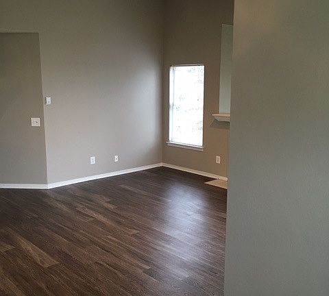 5th image of 35826 Jefferson Ave APT 201
