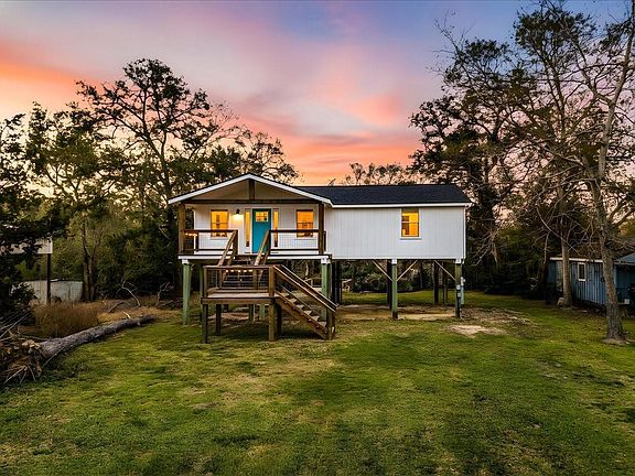 2nd image of 7908 Pin Oak Rd