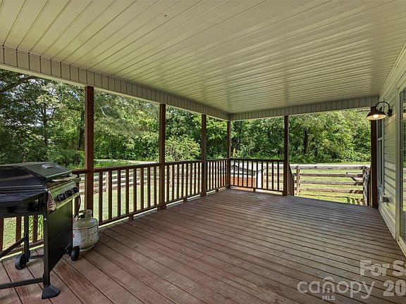 4th image of 6121 Sikes Mill Rd