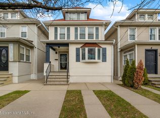 69 New St, Staten Island, NY 10302