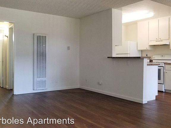 5th image of 11901 176th St APT 220