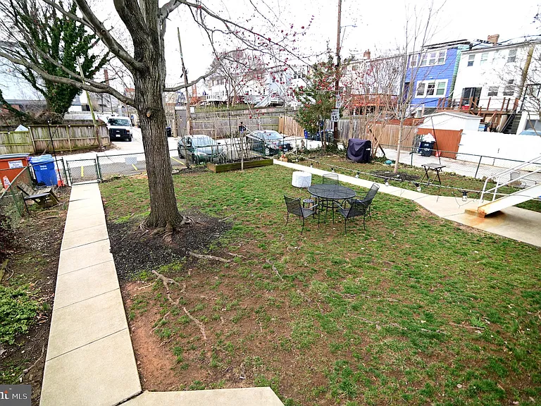 713 Hamlin St NE #1 — Photo 28