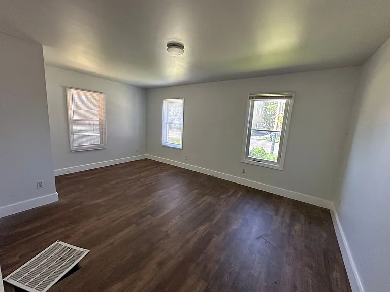 64 Grant Street — Photo 10