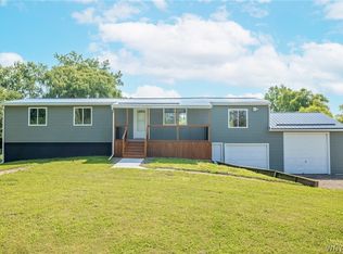 10111 Hickox Rd, Alexander, NY 14005