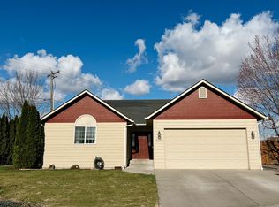 1165 SE Vista Pl, College Place, WA 99324