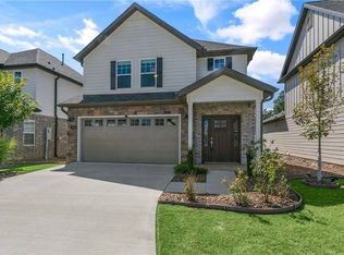 2104 Poppy St, Bentonville, AR 72713