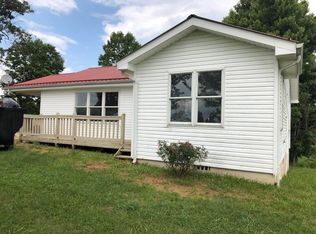 3346 Mullins Rd, Byrdstown, TN 38549