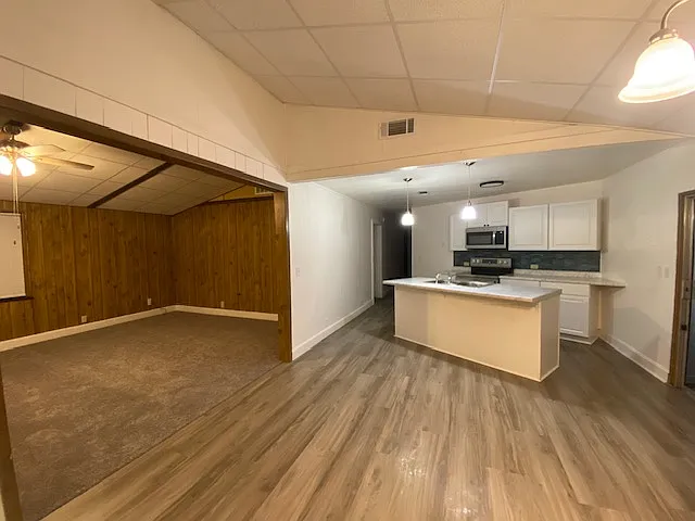 1203 Karen Dr — Photo 11