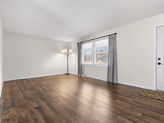 2nd image of 4446 Scarlet Oak Dr