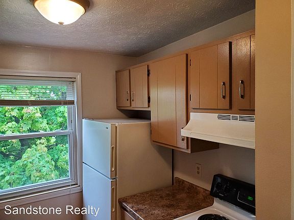 3rd image of 172 Brunswick Dr APT K