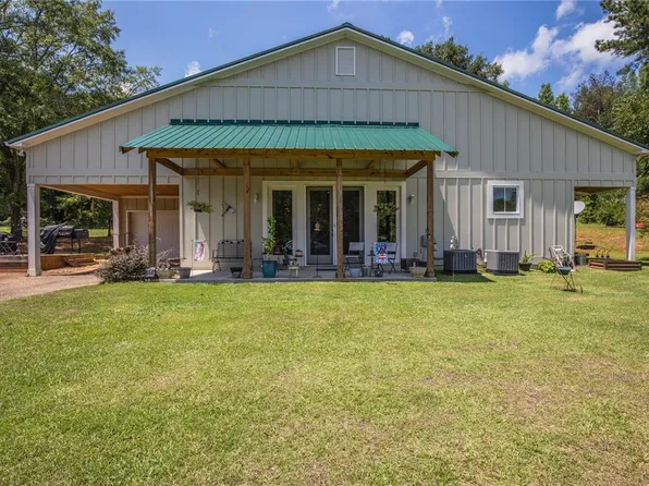 2961 County Road 89 S, Camp Hill, AL 36850