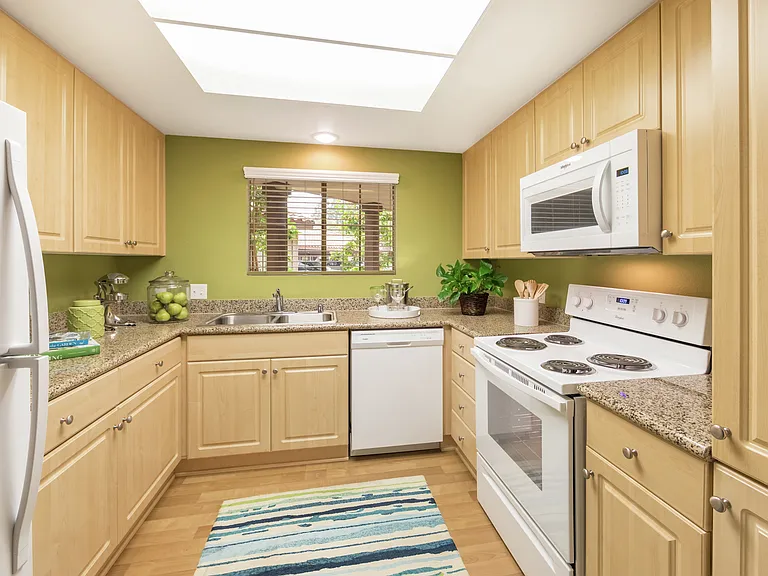 Rancho Mariposa Apartment Homes — Photo 14