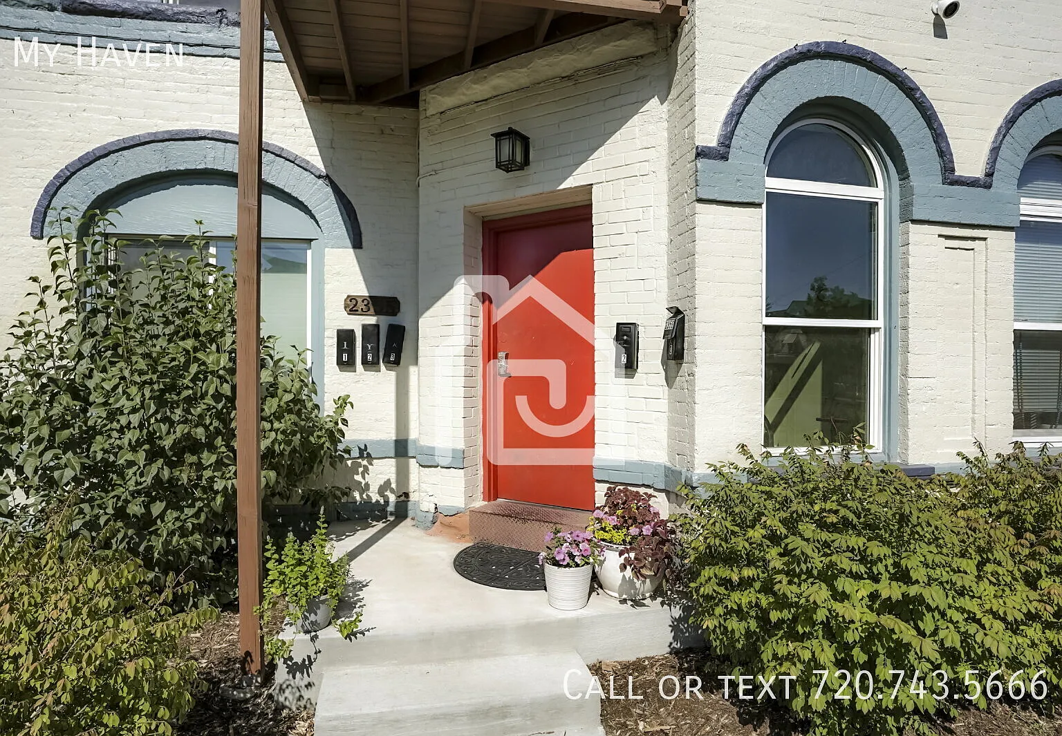 Charming 1BR in Denver's Whittier Neighborhood Steps from City Park — Photo 2