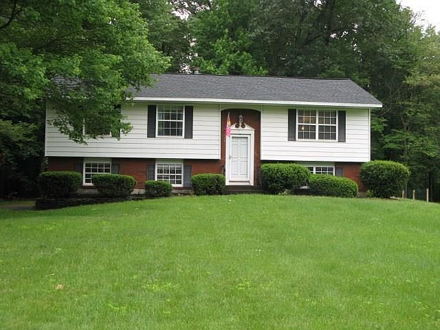 1st image of 17 Acorn Ave