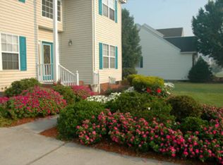 202 Hackberry Ct, Suffolk, VA 23435