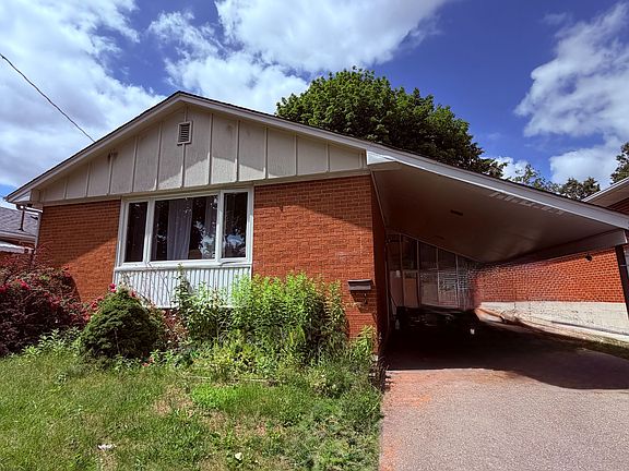 2nd image of 34 Ludgate Dr #Basement