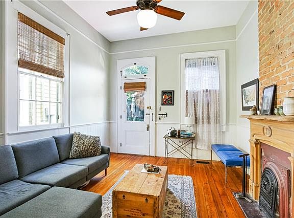 3rd image of 3411 Burgundy St