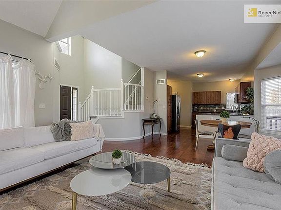 Bright open floorplan!