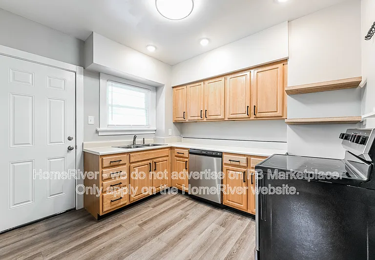 3025 Norwood Ave — Photo 2