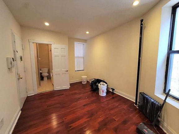 5th image of 121 W 104th St #5Y