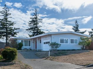 2285 Commercial St, North Bend, OR 97459