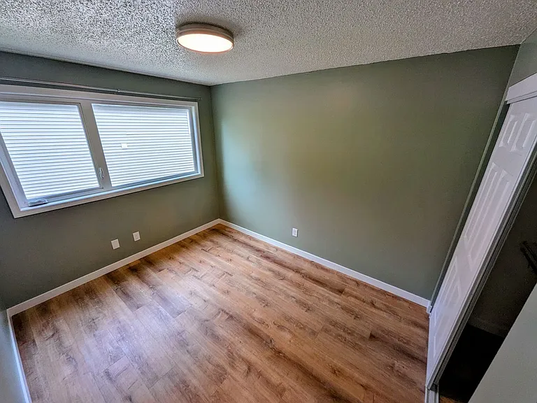 8829 Glendale St #17-24 — Photo 15