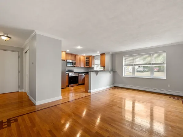 100 Summer St APT 1, Watertown, MA 02472