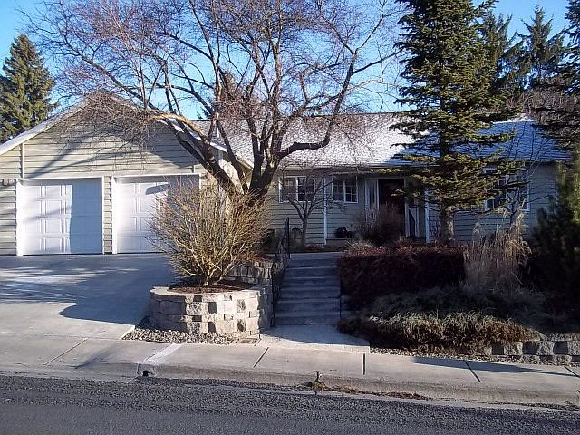 2nd image of 706 SE Ridgeview St