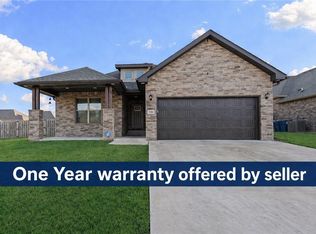 2401 Lock Ln, Pea Ridge, AR 72751
