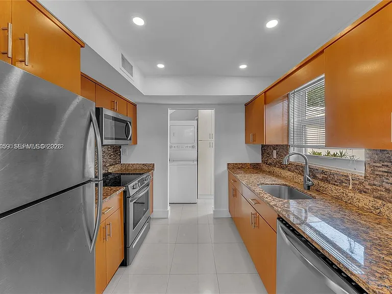 247 Bird Rd #- — Photo 10