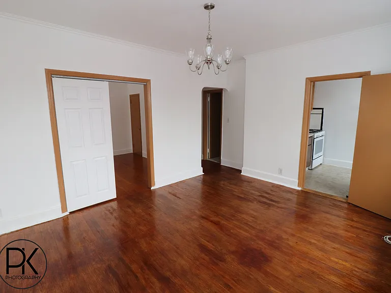 597 Leonard St #3R — Photo 4