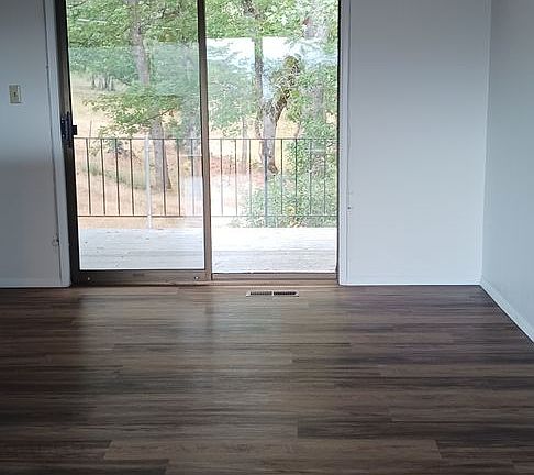 5th image of 330 Conestoga Cir