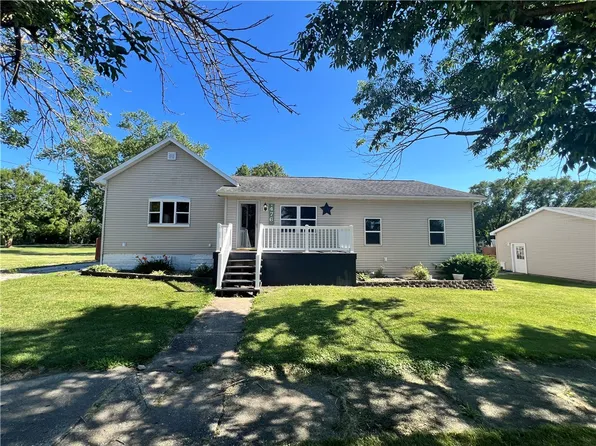 476 1st North St, Wellington, IL 60973