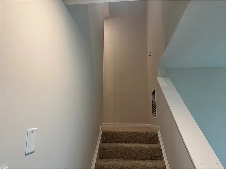 315 Alliance Dr — Photo 8