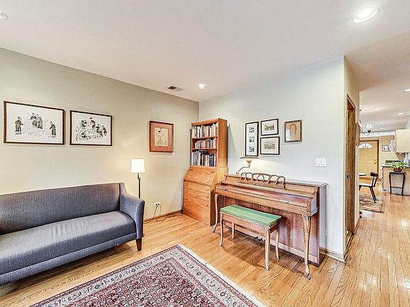 5th image of 3319 N Bell Ave #1