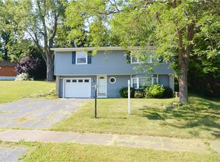 80 Caroline Dr, Rochester, NY 14624