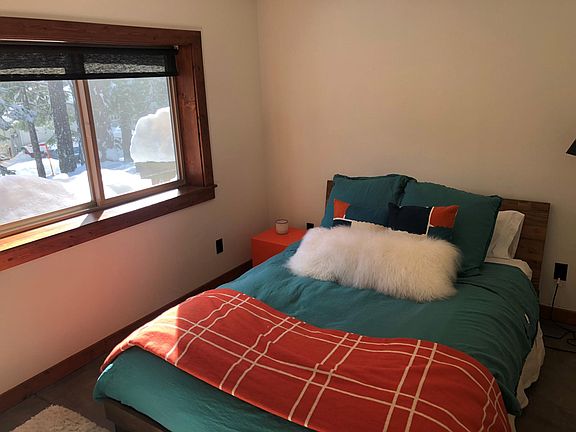 Bed room
