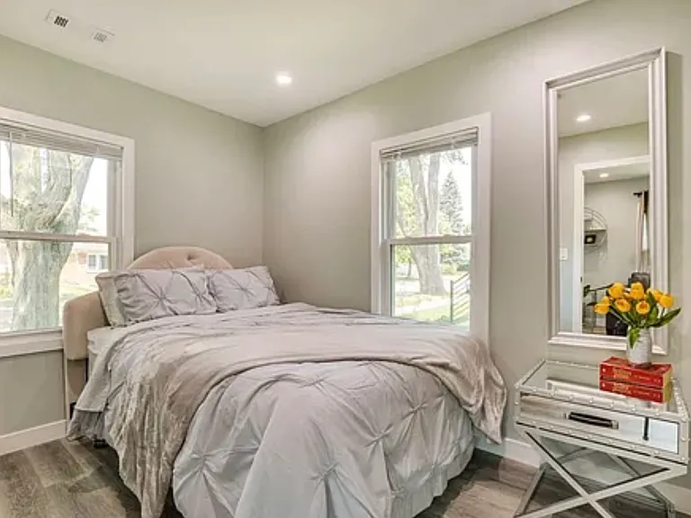1675 S Cora St — Photo 4